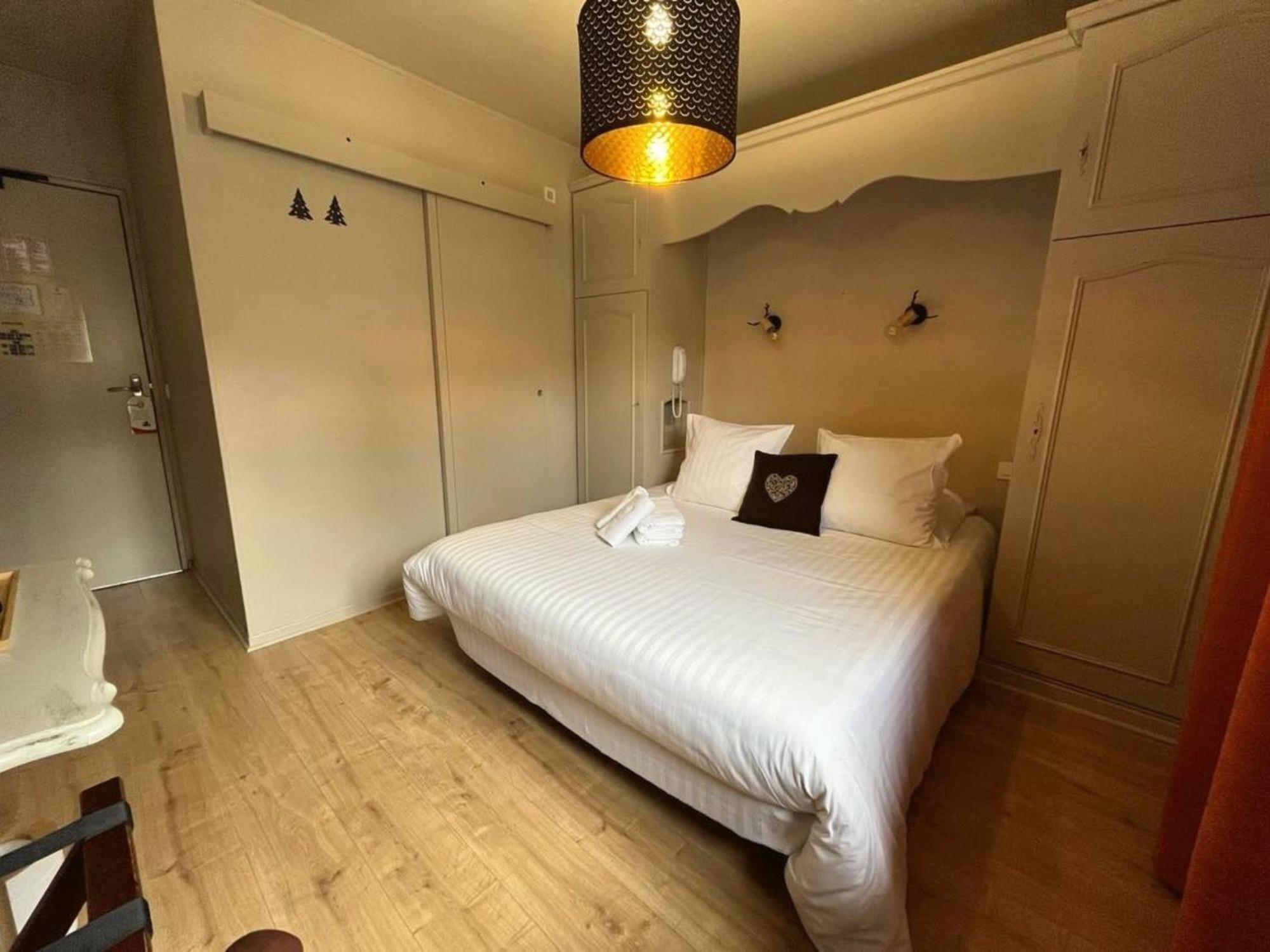 Hotel La Rencluse Saint-Mamet Esterno foto