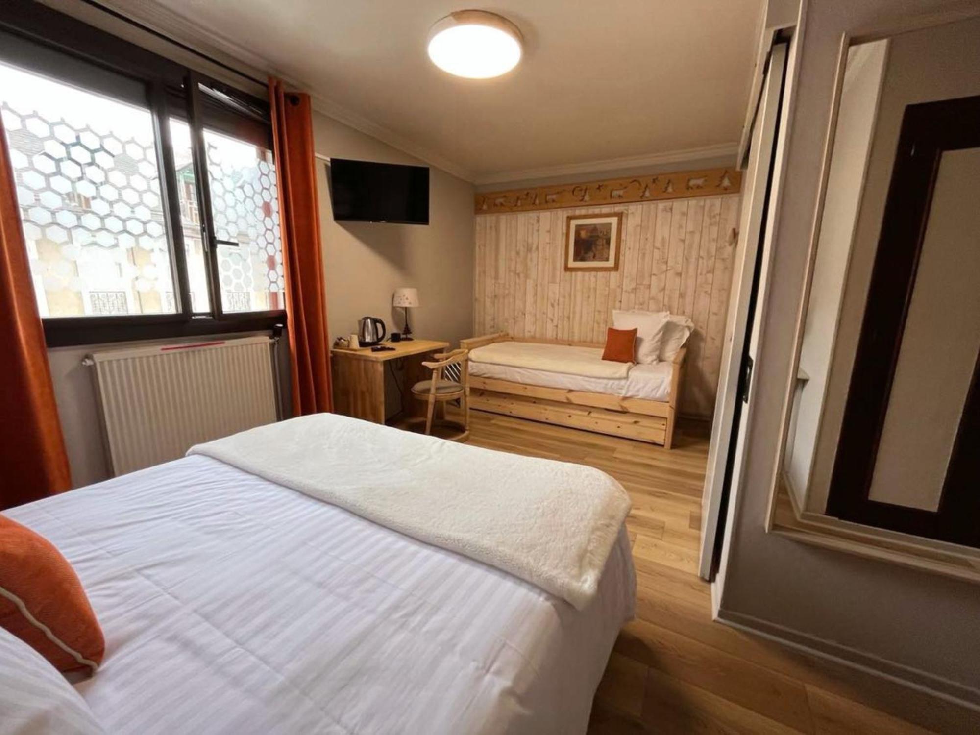 Hotel La Rencluse Saint-Mamet Esterno foto