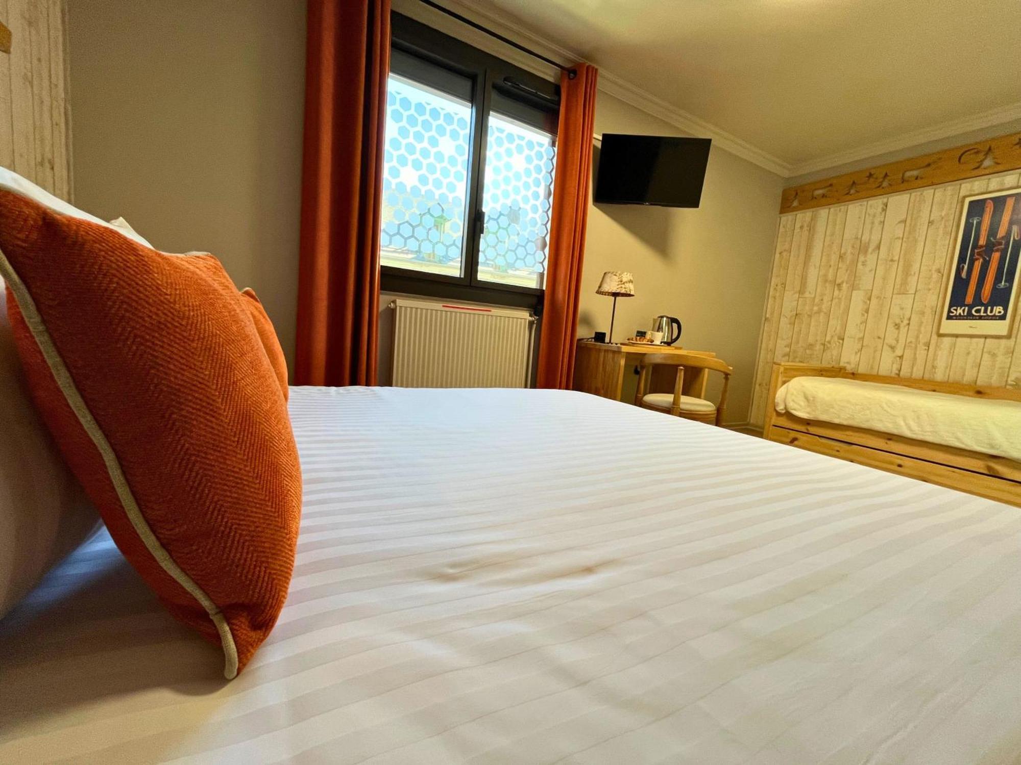 Hotel La Rencluse Saint-Mamet Esterno foto