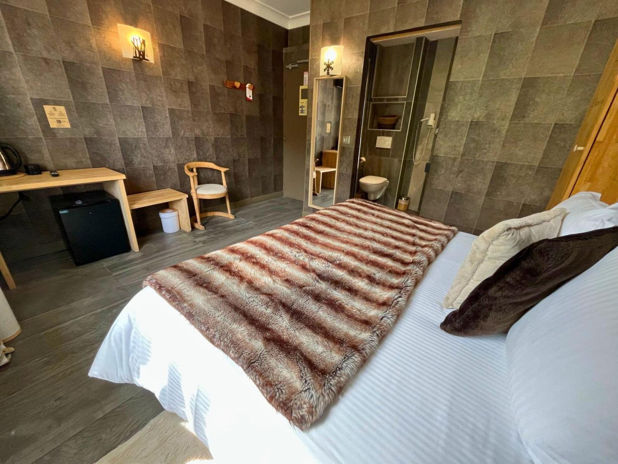 Hotel La Rencluse Saint-Mamet Esterno foto